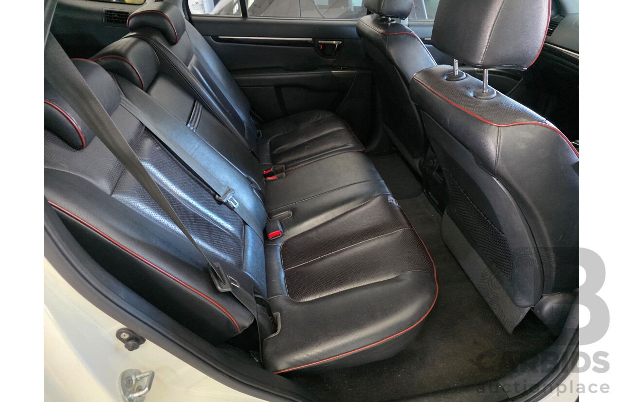 9/2009 Hyundai Santa Fe Elite CRDi (4x4) CM MY09 UPGRADE 4d Wagon White Turbo Diesel 2.2L