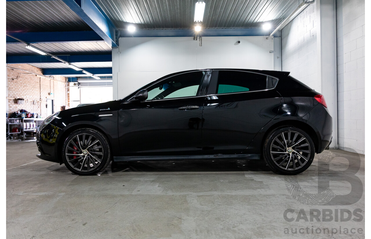 2/2015 Alfa Romeo Giulietta Distinctive MY15 5d Hatchback Alfa Black Turbo 1.4L
