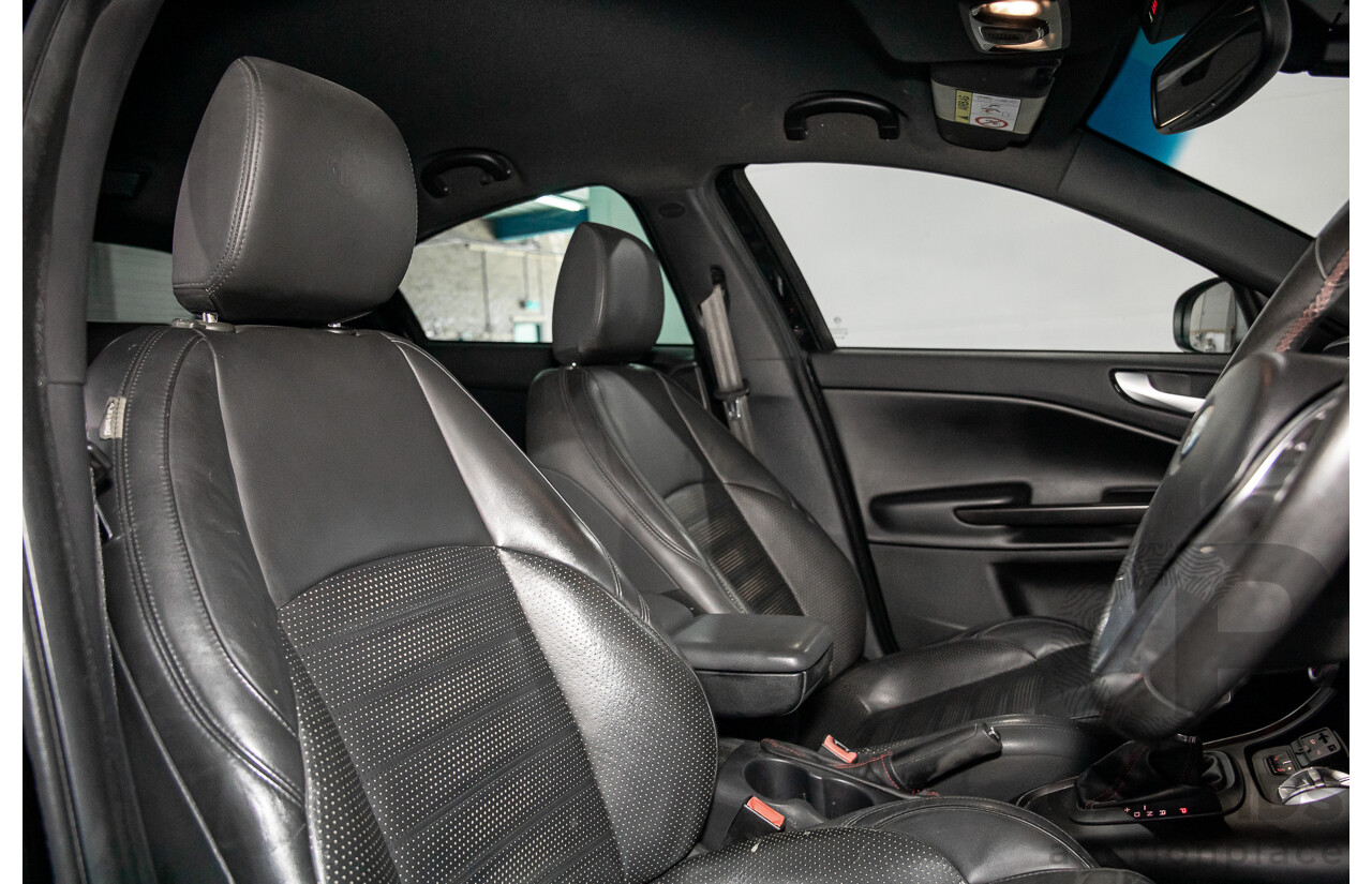 2/2015 Alfa Romeo Giulietta Distinctive MY15 5d Hatchback Alfa Black Turbo 1.4L