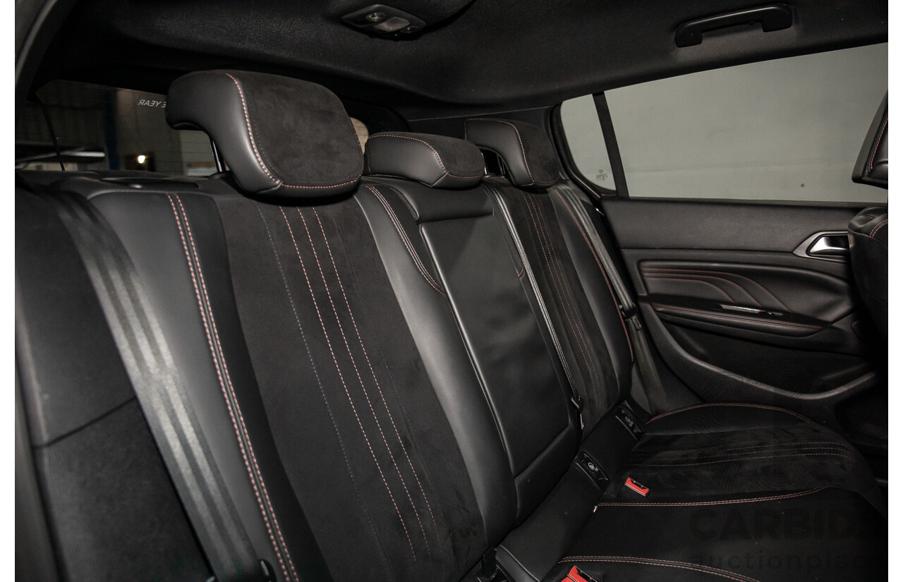 4/2015 Peugeot 308 GT HDi T9 4d Hatchback Perla Nera Black Metallic Turbo Diesel 2.0L