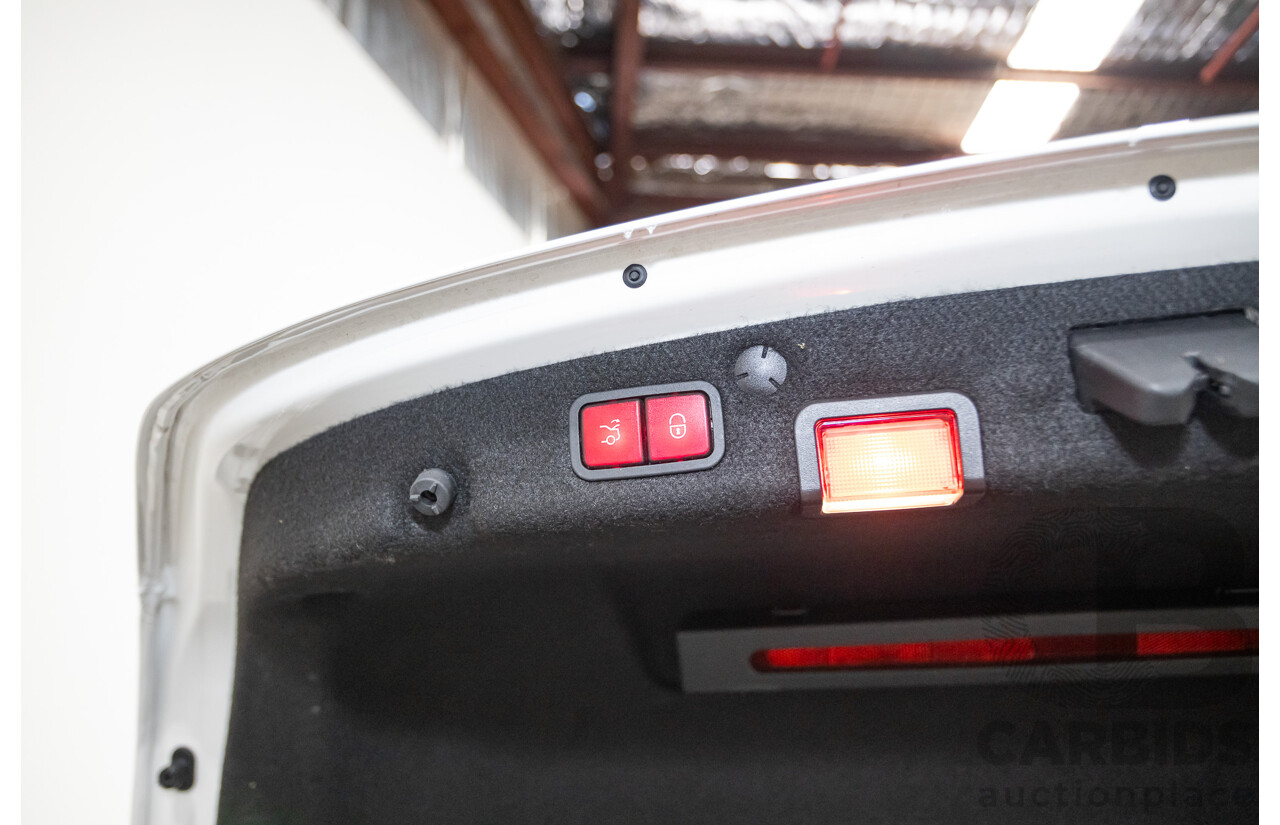 9/2014 Mercedes-Benz C250 AMG Line 205 4D Sedan Polar White Turbo 2.0L