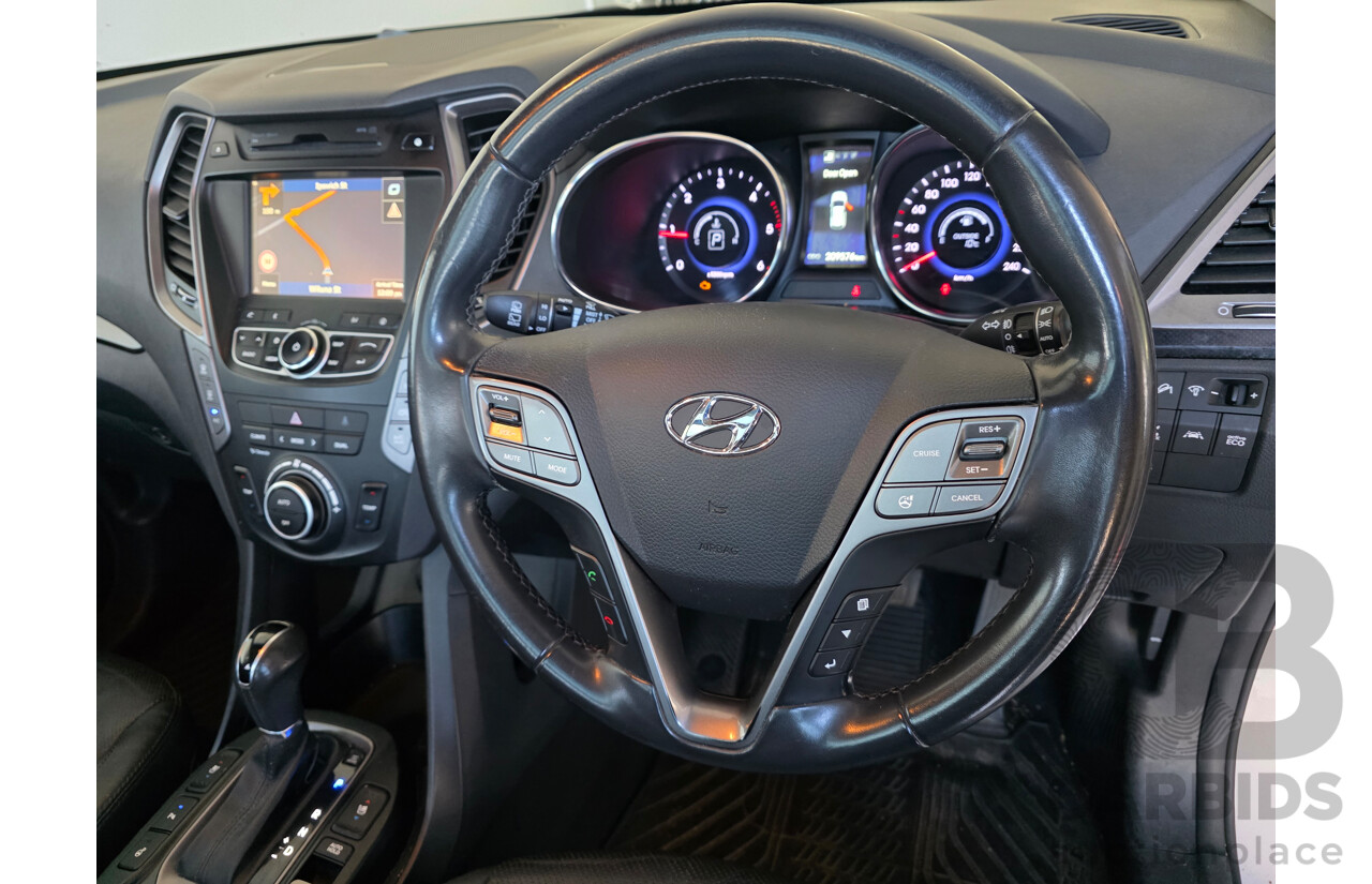 04/2015 Hyundai Santa Fe Highlander CRDi (AWD) DM MY15 4D Wagon White Turbo Diesel 2.2L