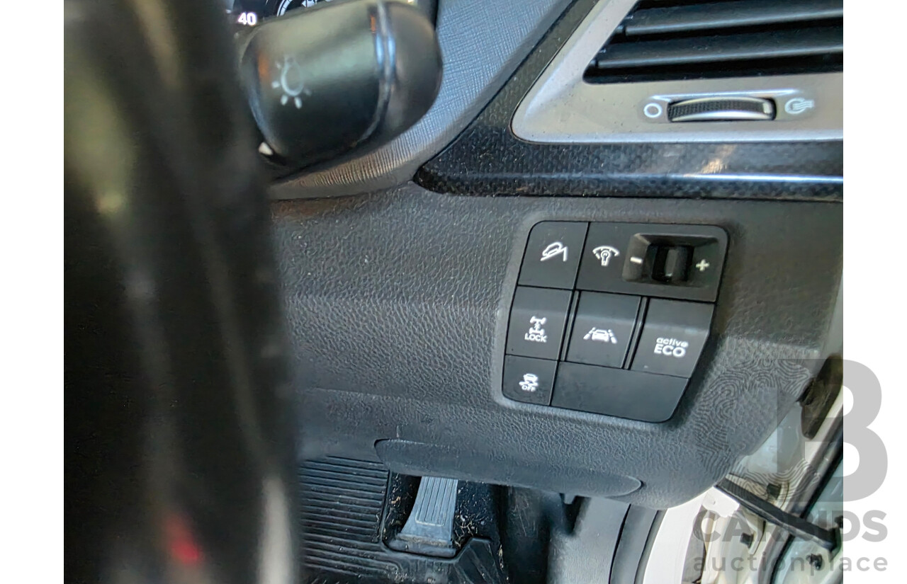 04/2015 Hyundai Santa Fe Highlander CRDi (AWD) DM MY15 4D Wagon White Turbo Diesel 2.2L