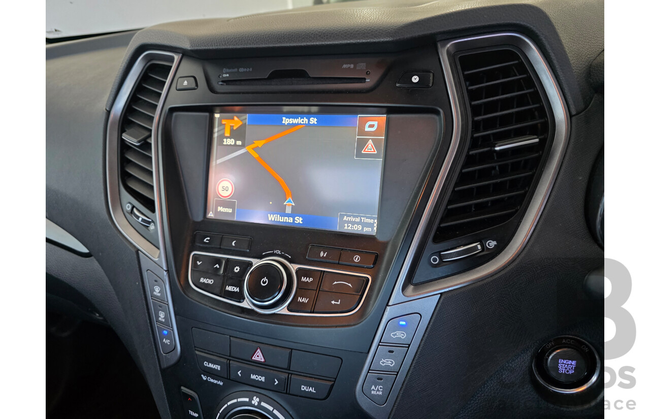 04/2015 Hyundai Santa Fe Highlander CRDi (AWD) DM MY15 4D Wagon White Turbo Diesel 2.2L