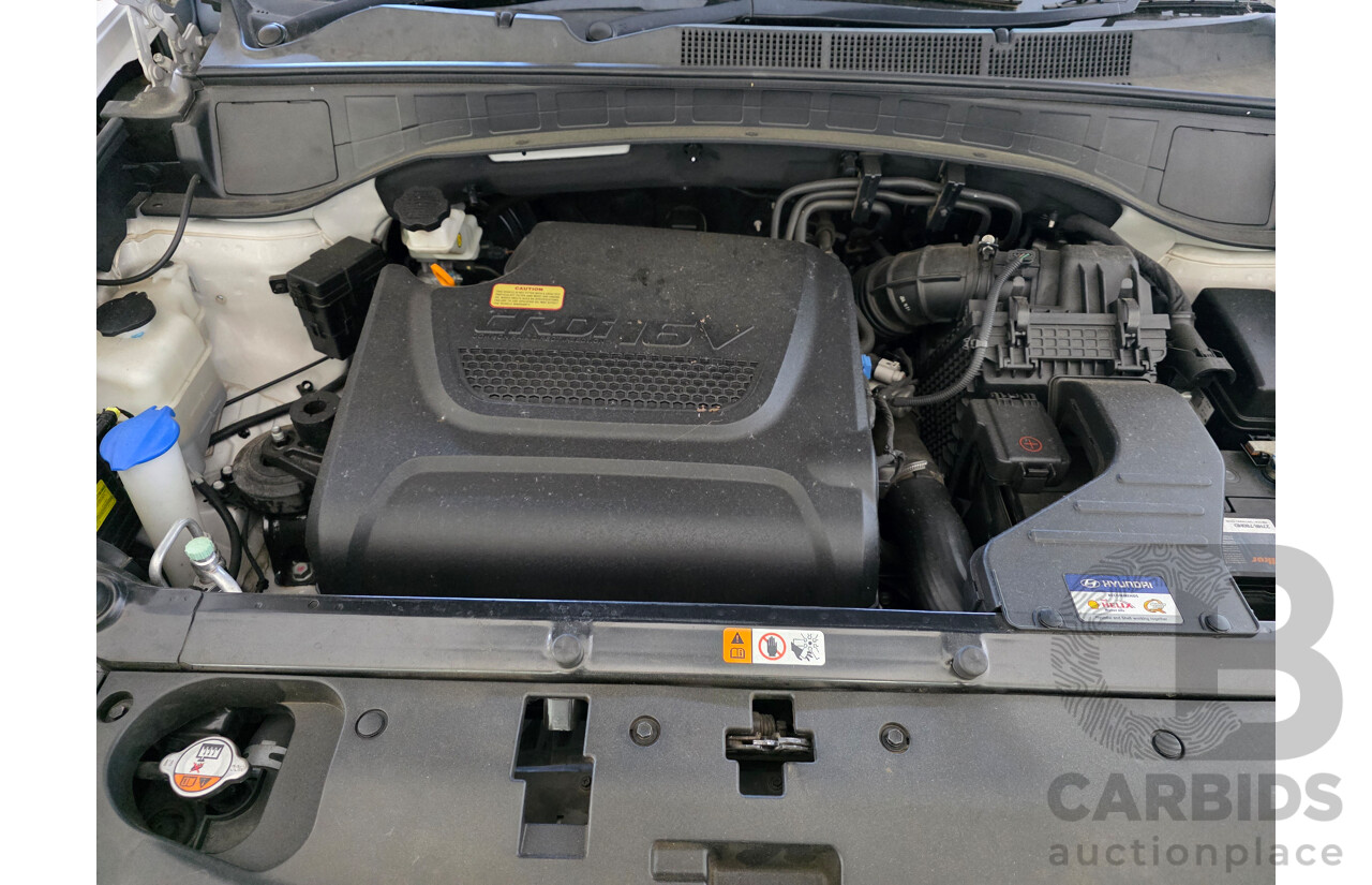 04/2015 Hyundai Santa Fe Highlander CRDi (AWD) DM MY15 4D Wagon White Turbo Diesel 2.2L