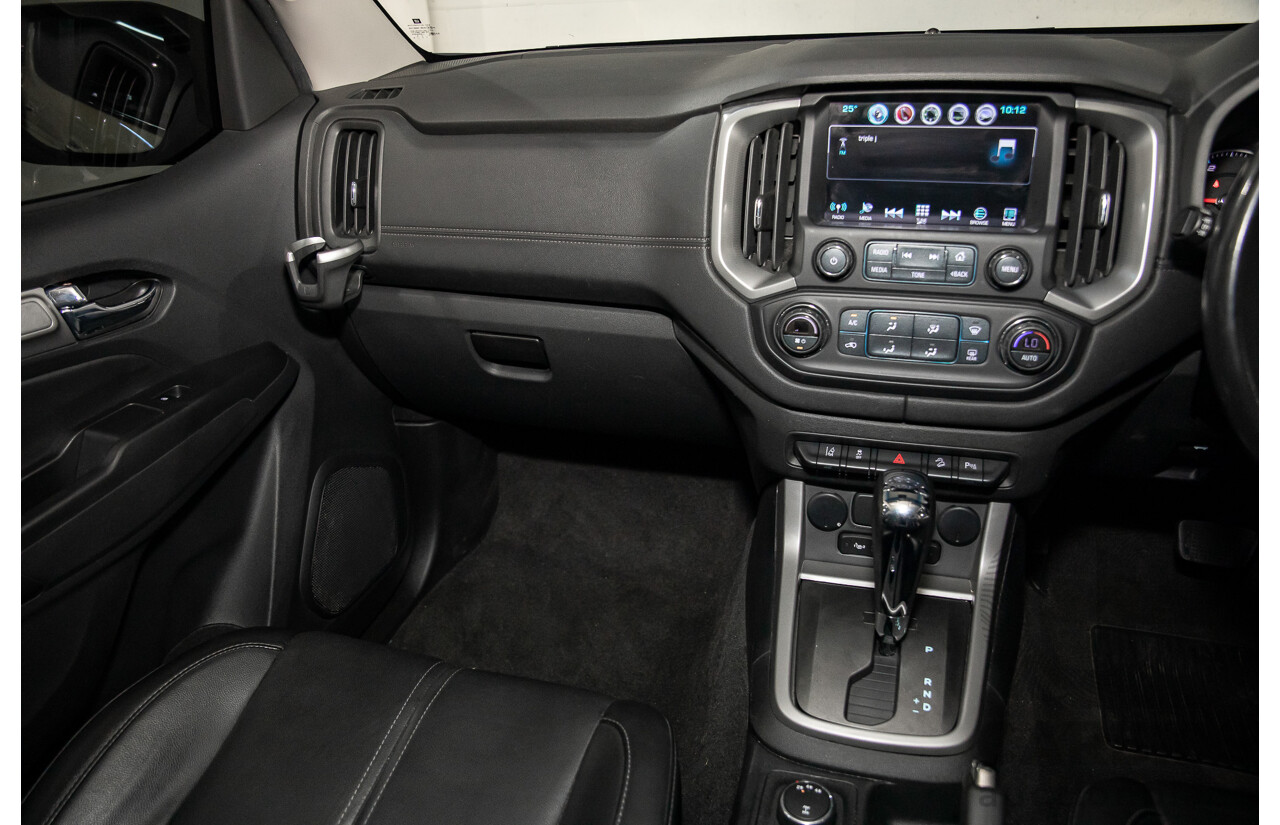 01/2017 Holden Trailblazer LTZ (4x4) RG MY17 4d Wagon Summit White Turbo Diesel 2.8L