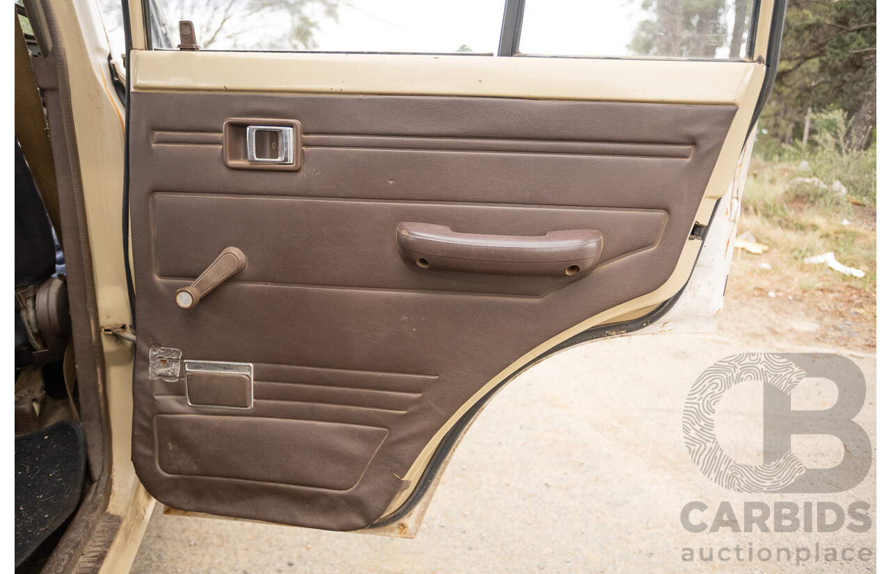 1/1981 Toyota Landcruiser Standard FJ60RV (4x4) 4d Wagon Beige 4.2L