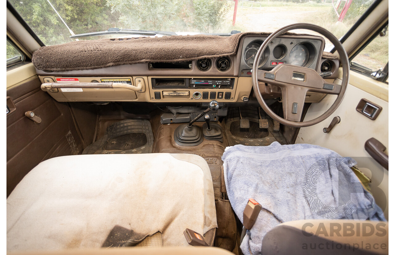 1/1981 Toyota Landcruiser Standard FJ60RV (4x4) 4d Wagon Beige 4.2L