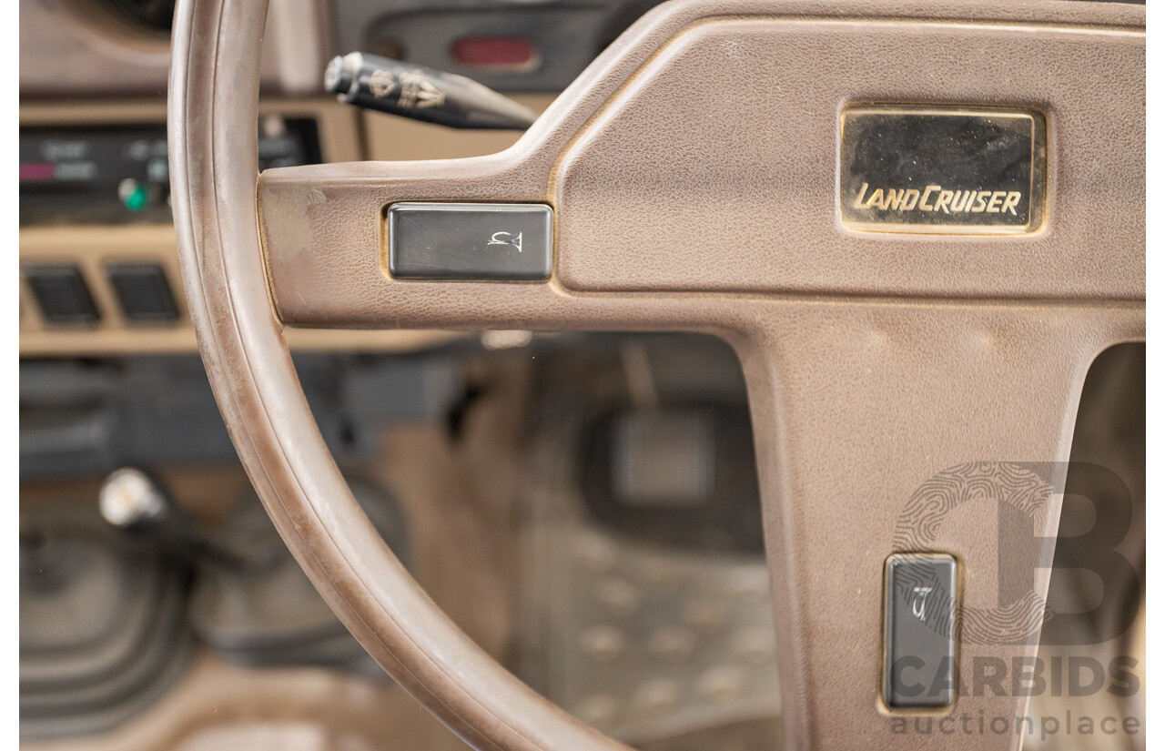 1/1981 Toyota Landcruiser Standard FJ60RV (4x4) 4d Wagon Beige 4.2L