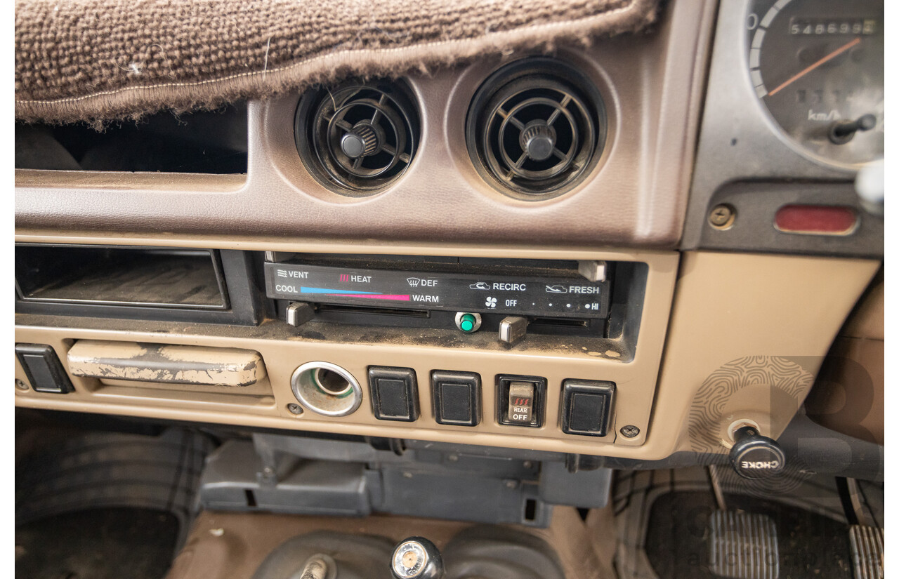 1/1981 Toyota Landcruiser Standard FJ60RV (4x4) 4d Wagon Beige 4.2L