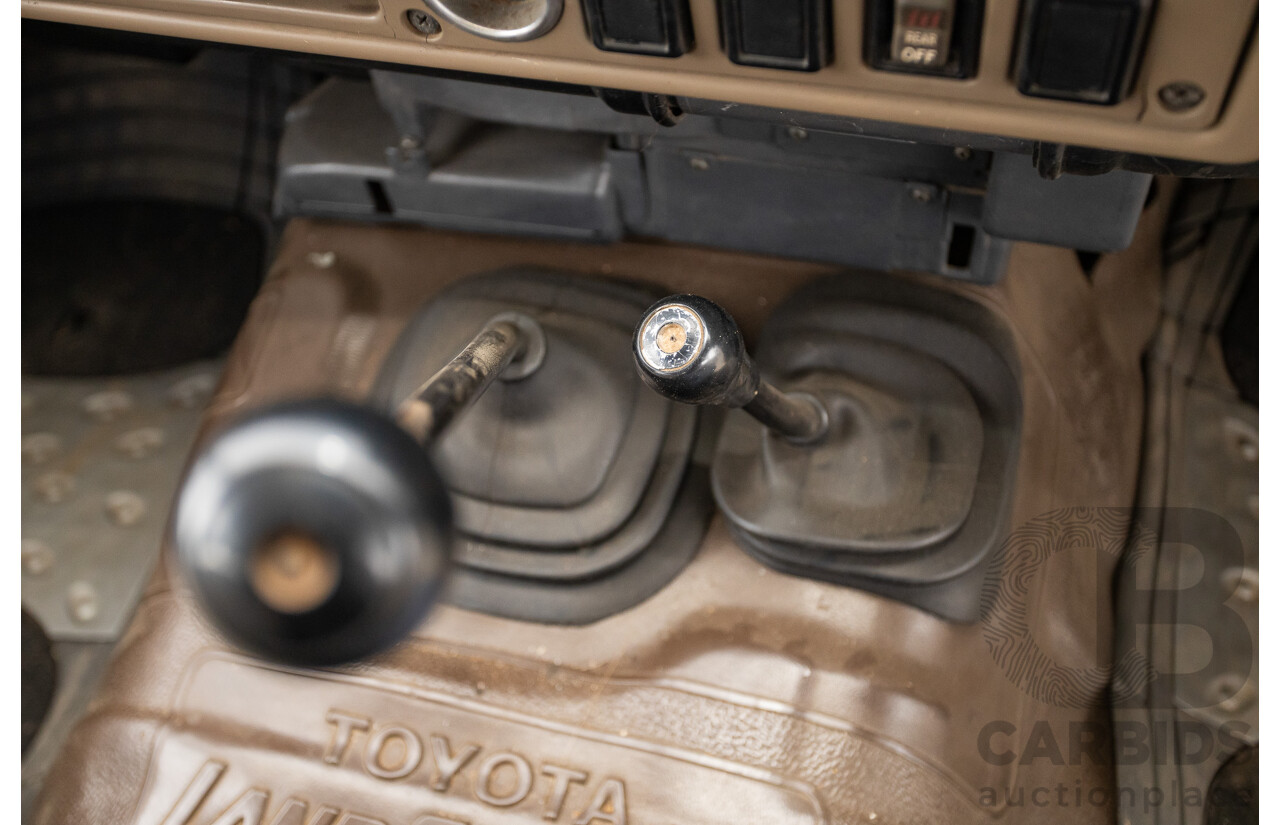 1/1981 Toyota Landcruiser Standard FJ60RV (4x4) 4d Wagon Beige 4.2L