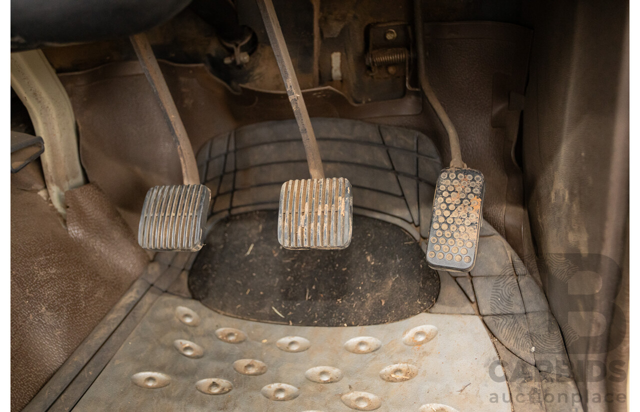 1/1981 Toyota Landcruiser Standard FJ60RV (4x4) 4d Wagon Beige 4.2L