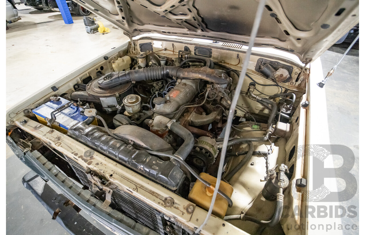 1/1981 Toyota Landcruiser Standard FJ60RV (4x4) 4d Wagon Beige 4.2L