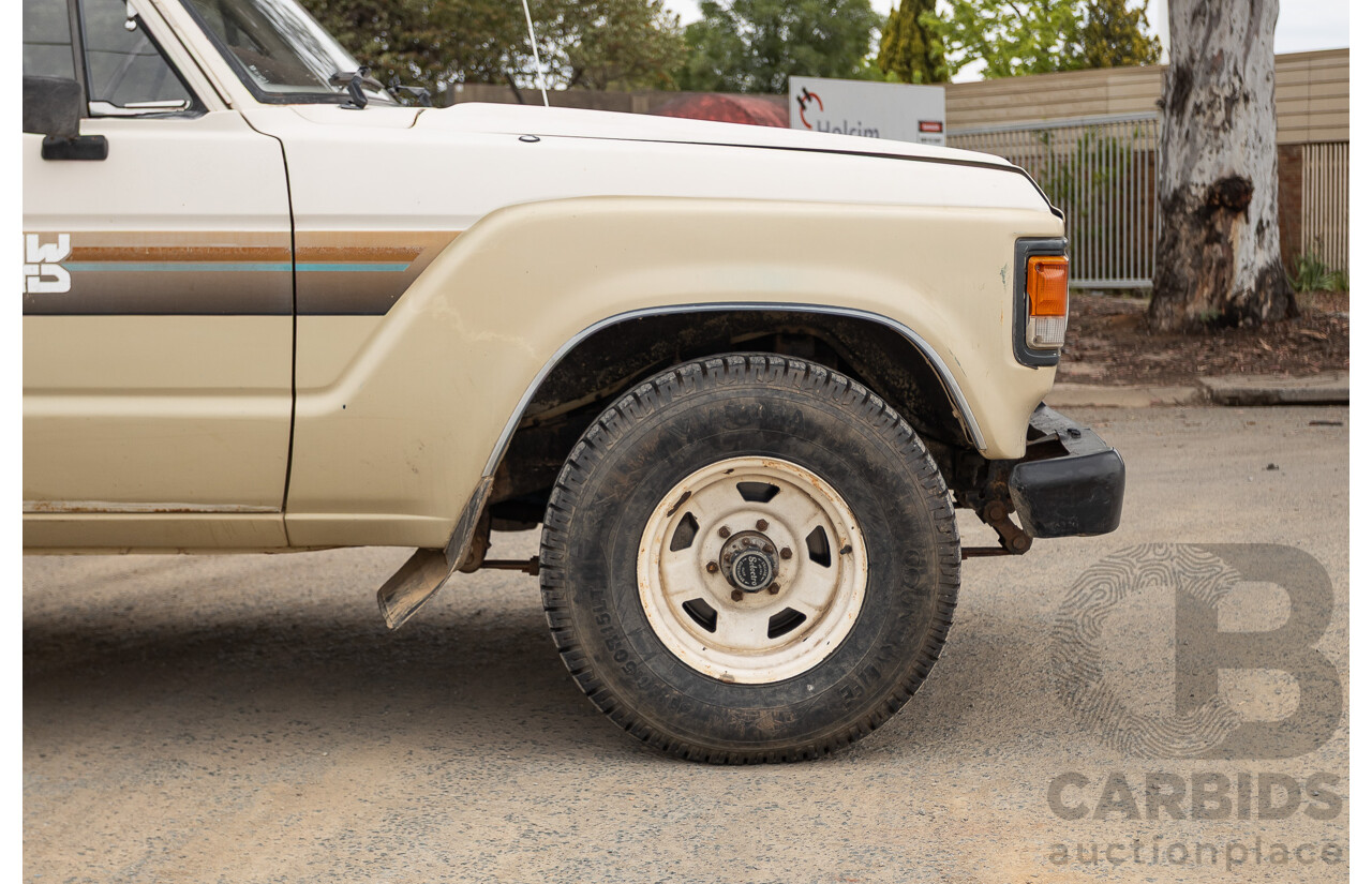 1/1981 Toyota Landcruiser Standard FJ60RV (4x4) 4d Wagon Beige 4.2L