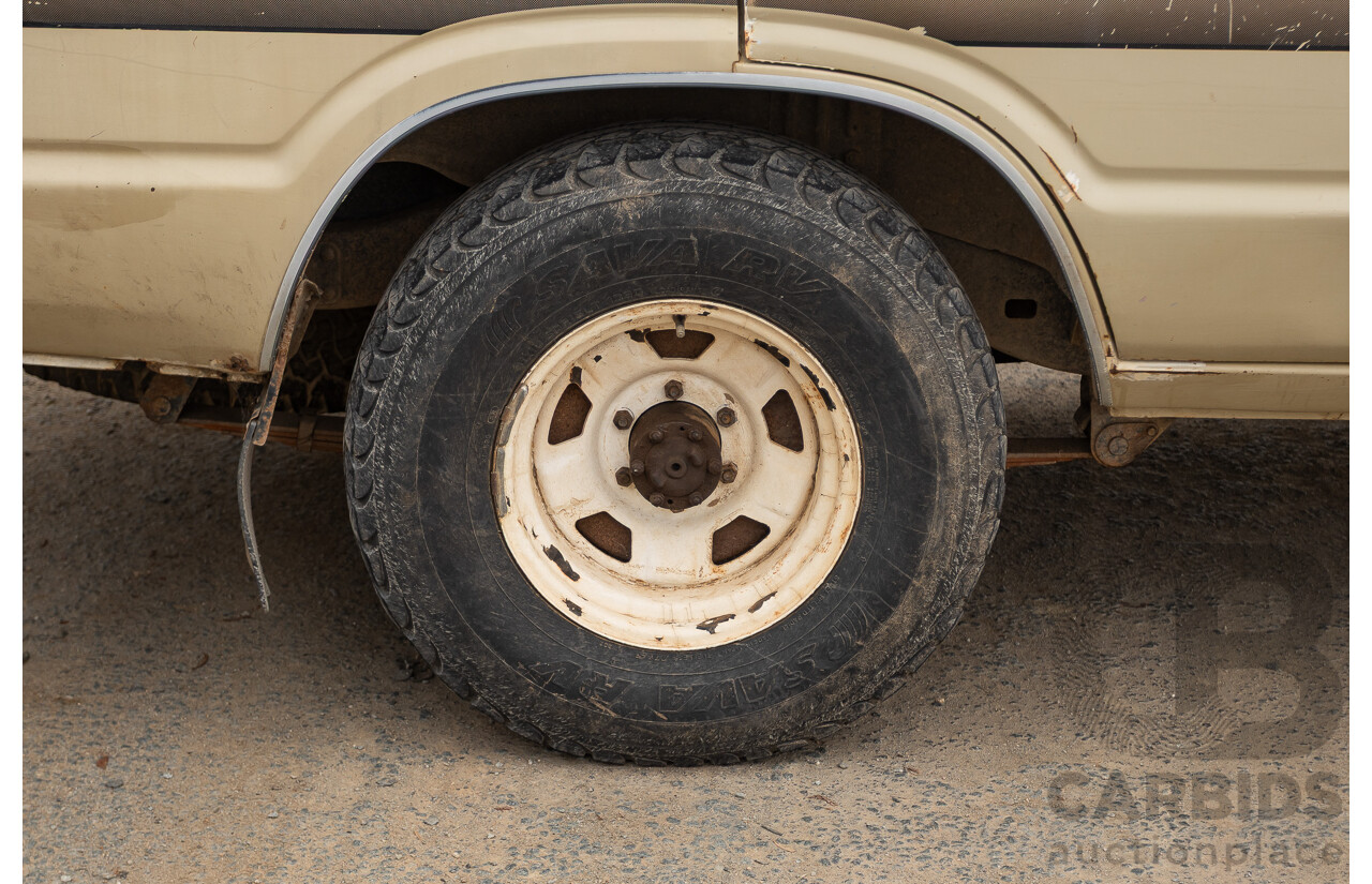 1/1981 Toyota Landcruiser Standard FJ60RV (4x4) 4d Wagon Beige 4.2L