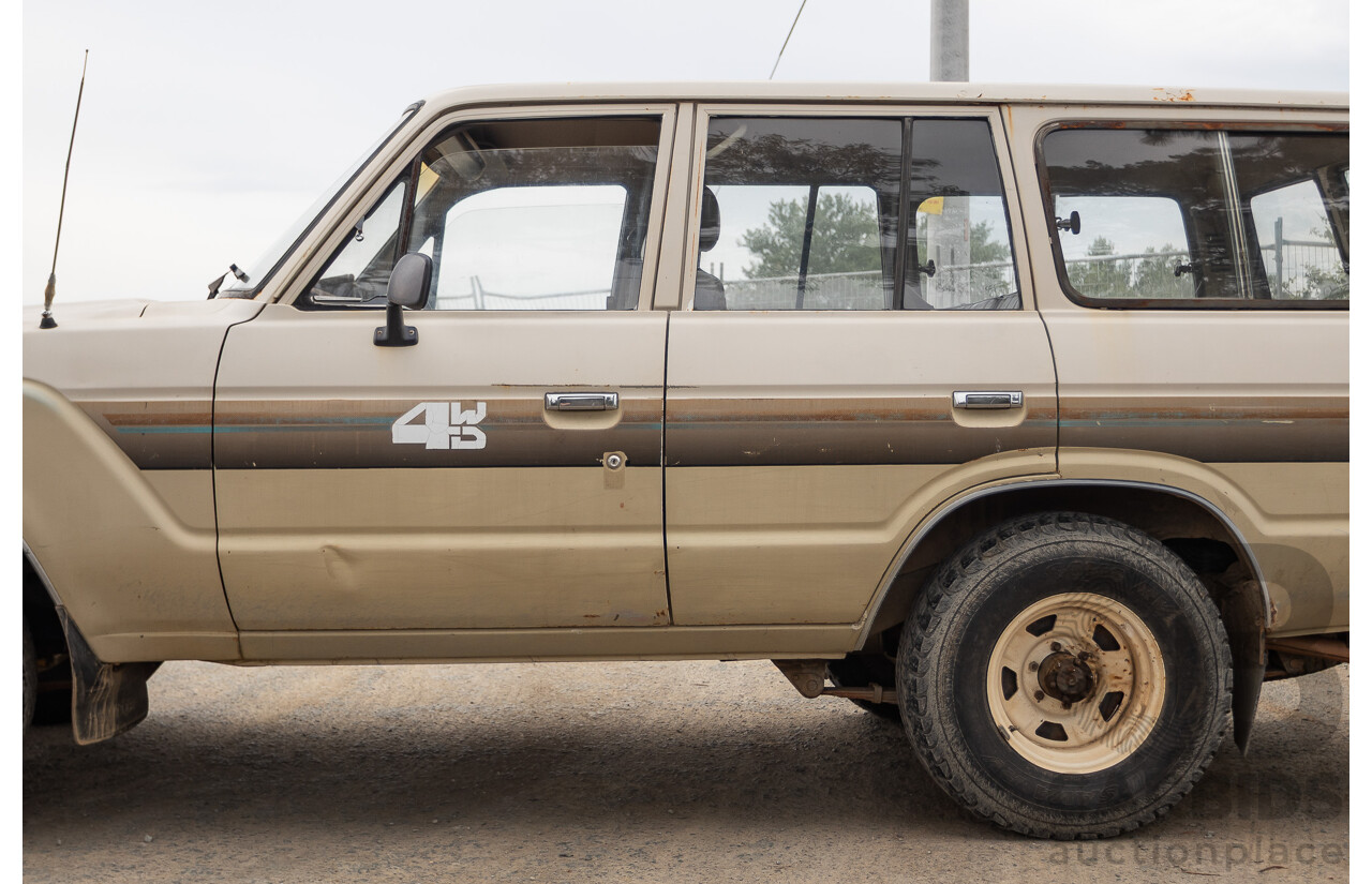 1/1981 Toyota Landcruiser Standard FJ60RV (4x4) 4d Wagon Beige 4.2L