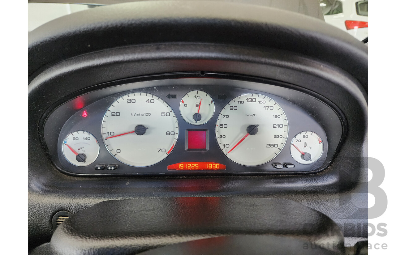 1/2005 Peugeot 607   4d Sedan Black 2.9L