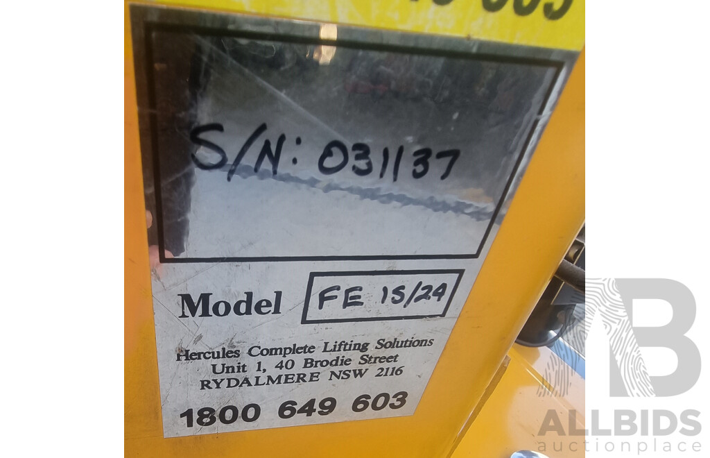 04/2001, HU Lift 1500KG Electric Stacker with 24V CW-3 Battery Charger