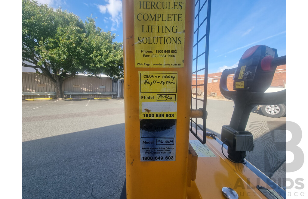 04/2001, HU Lift 1500KG Electric Stacker with 24V CW-3 Battery Charger