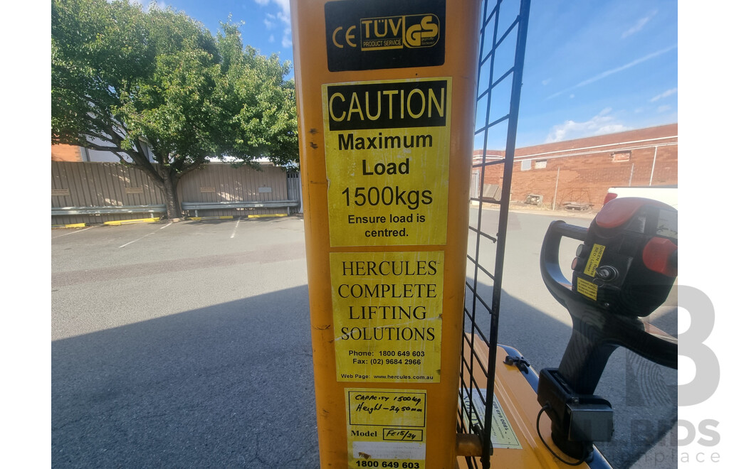 04/2001, HU Lift 1500KG Electric Stacker with 24V CW-3 Battery Charger