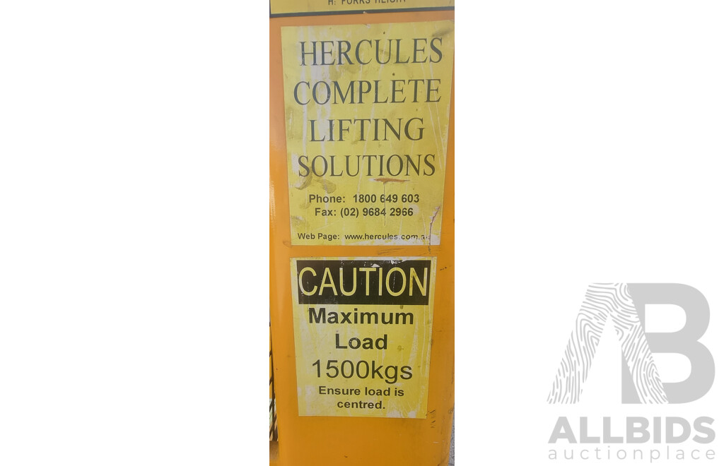 04/2001, HU Lift 1500KG Electric Stacker with 24V CW-3 Battery Charger