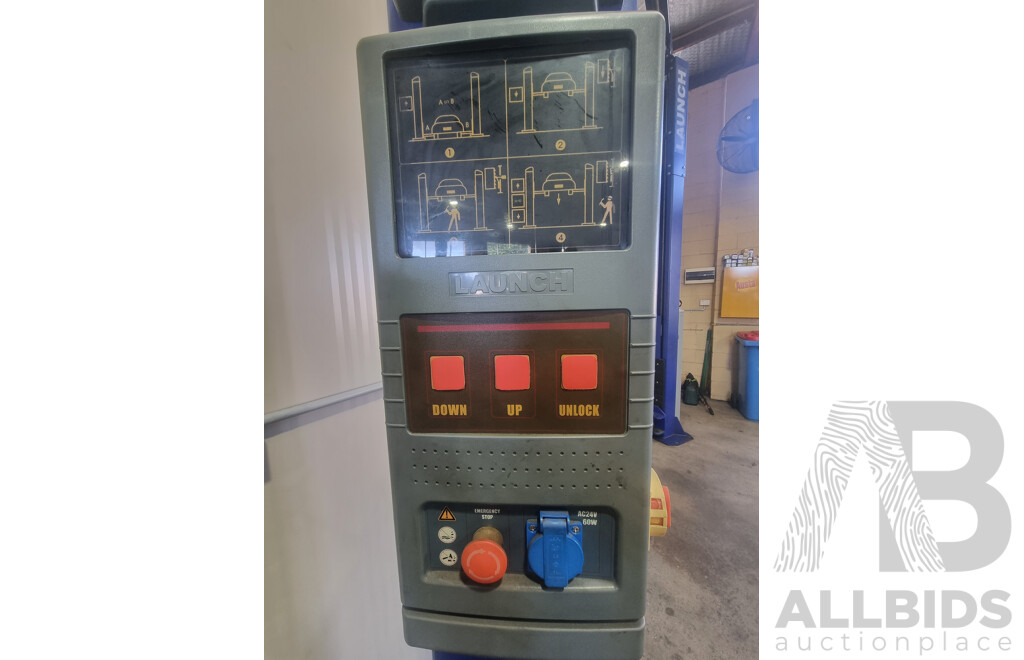 03/2011, Launch, Two-Post 4000KG Asymmetric Car Hoist