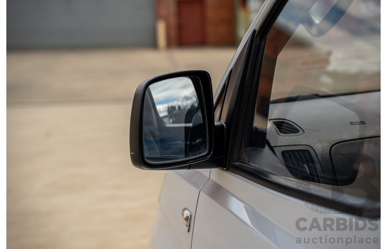 10/2020 Hyundai i-Load 3S TWIN SWING TQ4 MY21 4D Van Creamy White Turbo Diesel 2.5L