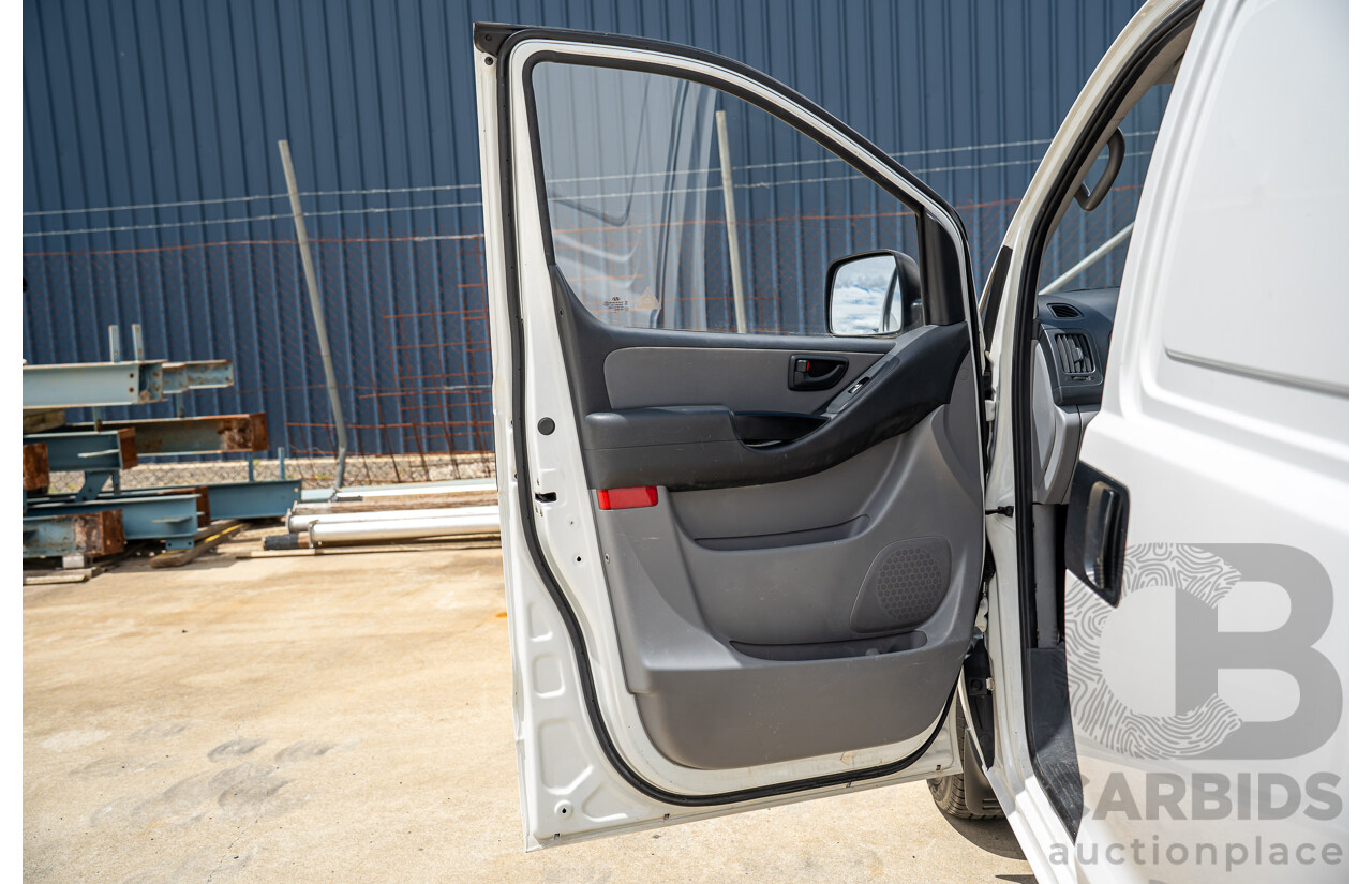 10/2020 Hyundai i-Load 3S TWIN SWING TQ4 MY21 4D Van Creamy White Turbo Diesel 2.5L