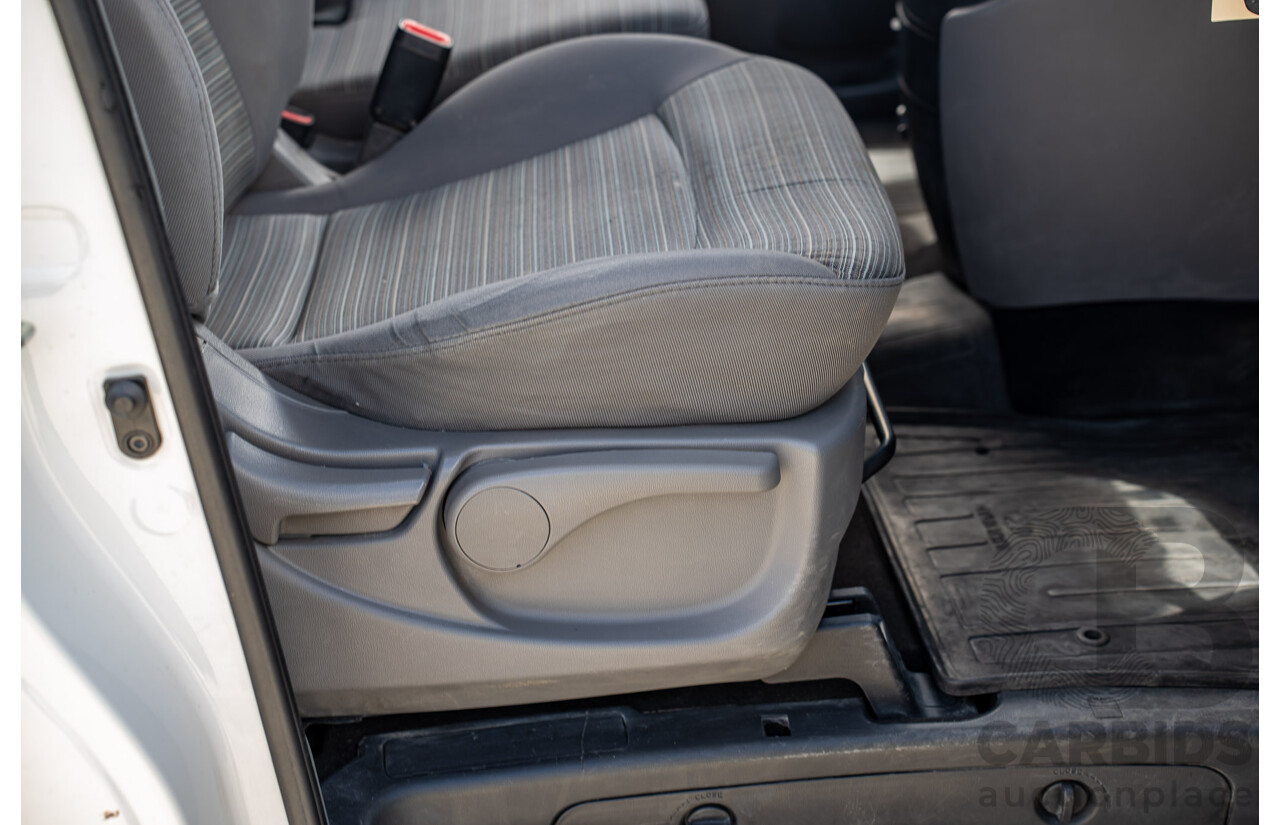 10/2020 Hyundai i-Load 3S TWIN SWING TQ4 MY21 4D Van Creamy White Turbo Diesel 2.5L