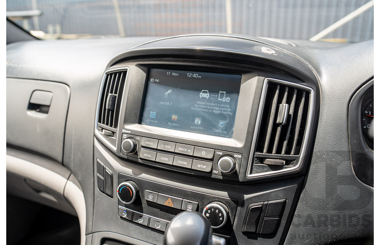 10/2020 Hyundai i-Load 3S TWIN SWING TQ4 MY21 4D Van Creamy White Turbo Diesel 2.5L