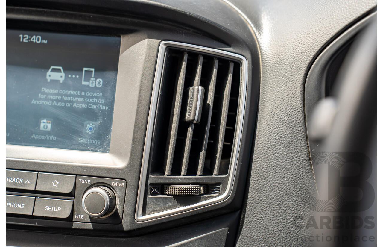 10/2020 Hyundai i-Load 3S TWIN SWING TQ4 MY21 4D Van Creamy White Turbo Diesel 2.5L