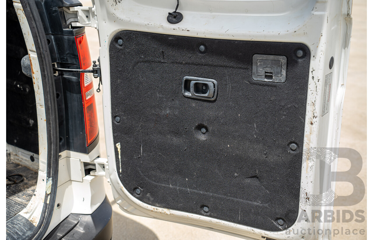 10/2020 Hyundai i-Load 3S TWIN SWING TQ4 MY21 4D Van Creamy White Turbo Diesel 2.5L