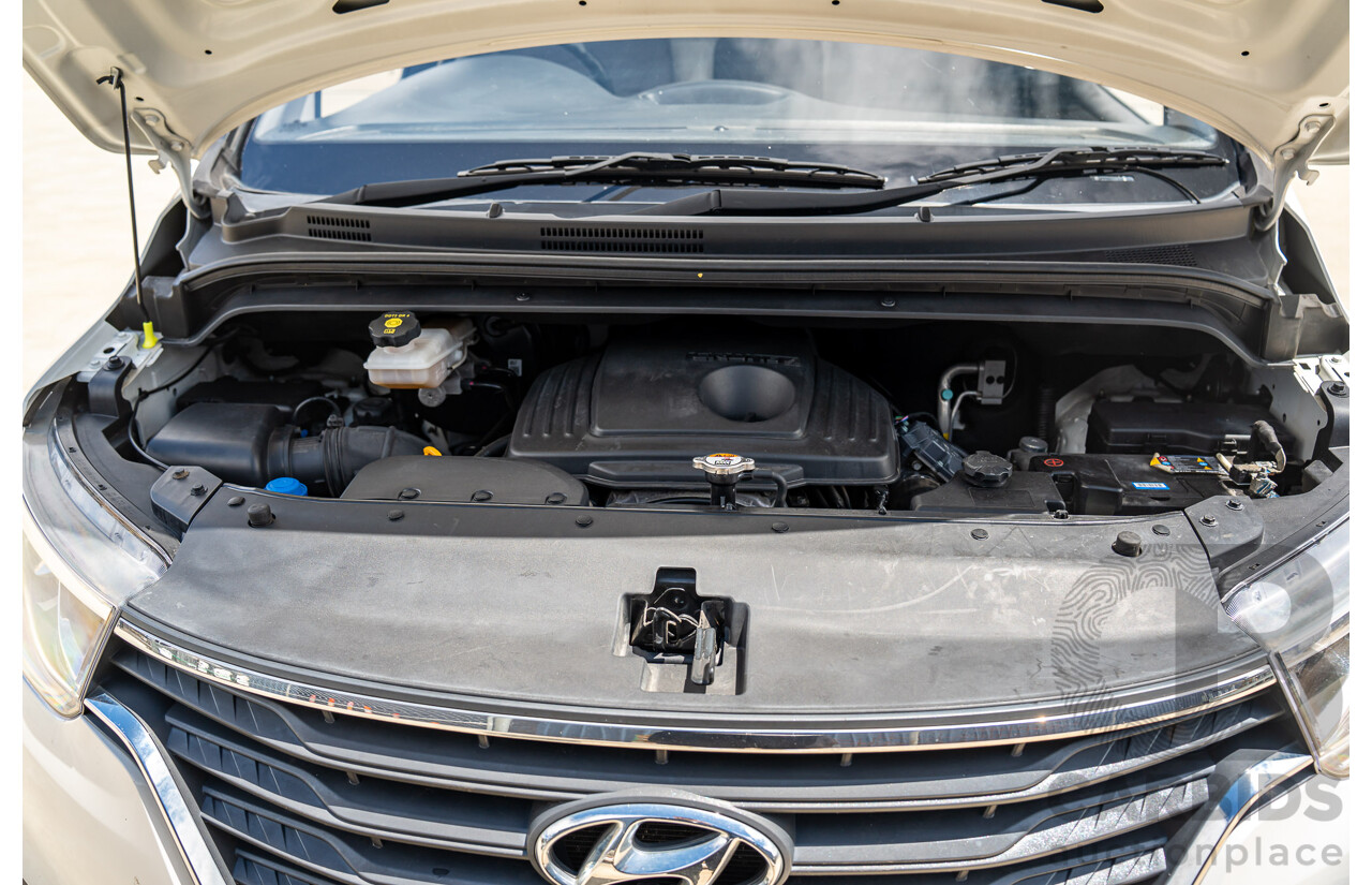 10/2020 Hyundai i-Load 3S TWIN SWING TQ4 MY21 4D Van Creamy White Turbo Diesel 2.5L