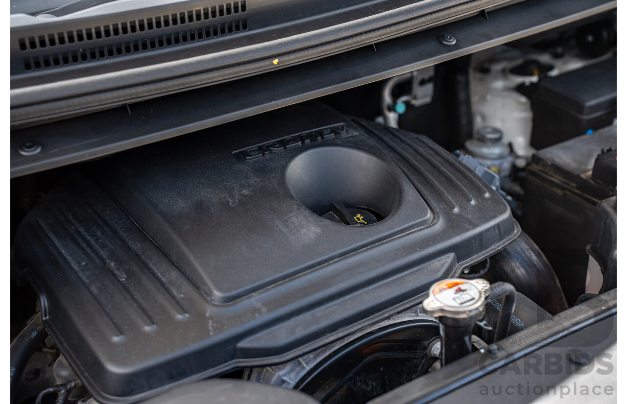 10/2020 Hyundai i-Load 3S TWIN SWING TQ4 MY21 4D Van Creamy White Turbo Diesel 2.5L