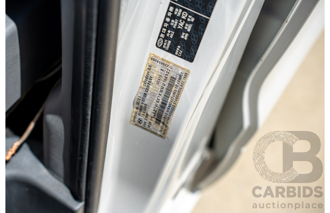 10/2020 Hyundai i-Load 3S TWIN SWING TQ4 MY21 4D Van Creamy White Turbo Diesel 2.5L