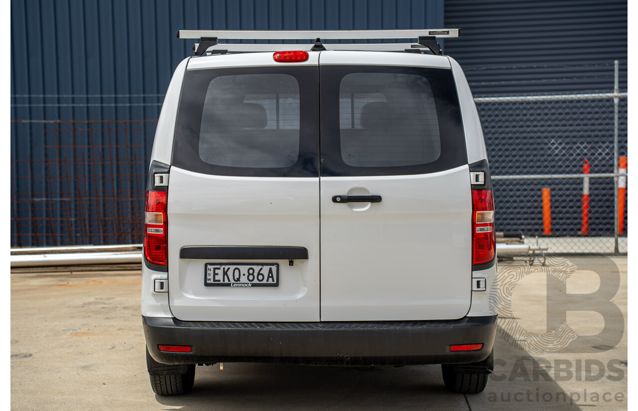 10/2020 Hyundai i-Load 3S TWIN SWING TQ4 MY21 4D Van Creamy White Turbo Diesel 2.5L