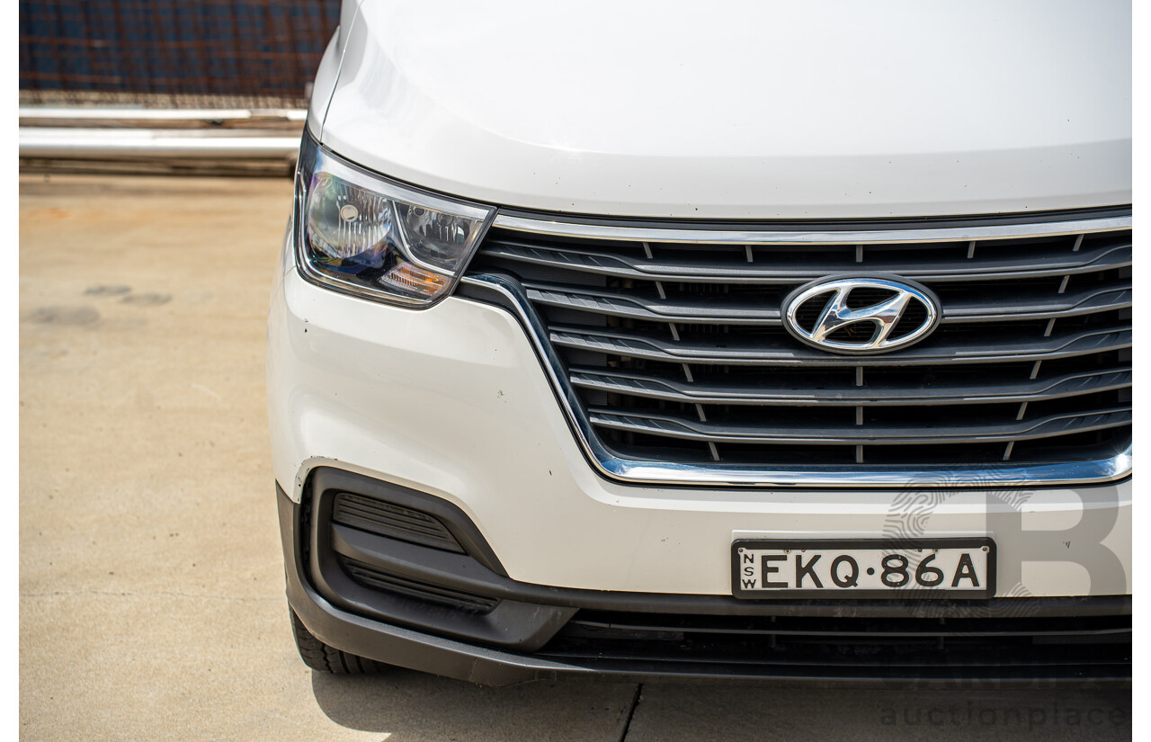 10/2020 Hyundai i-Load 3S TWIN SWING TQ4 MY21 4D Van Creamy White Turbo Diesel 2.5L