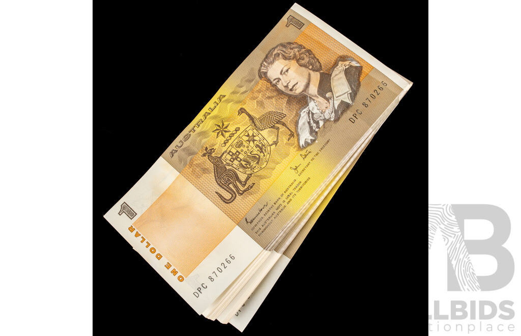 One Hundred Consecutive Australian 1982 UNC One Dollar Notes, Johnson/Stone R78, DPC 870266 - DPC 870366