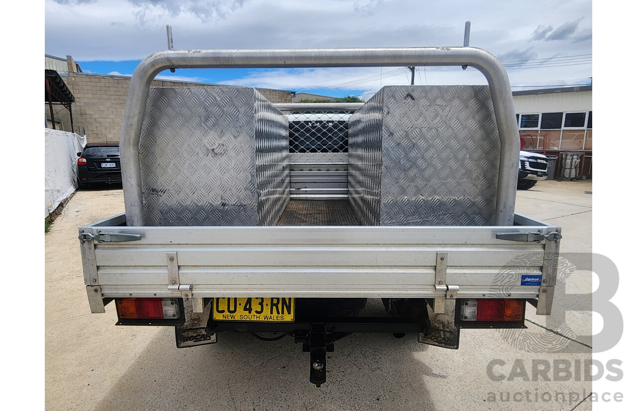 7/2005 Toyota Hilux SR (4x4) KUN26R X Cab C/Chas White 3.0L