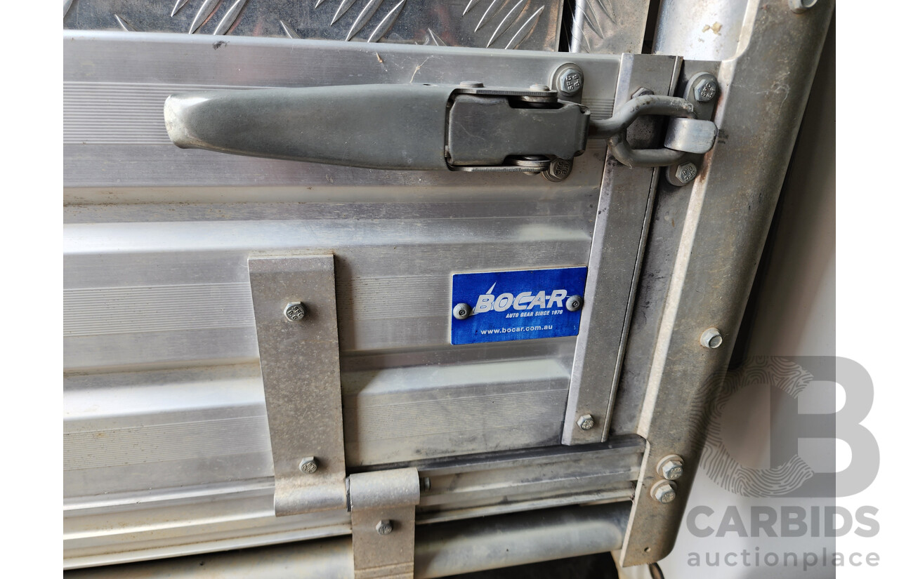 7/2005 Toyota Hilux SR (4x4) KUN26R X Cab C/Chas White 3.0L