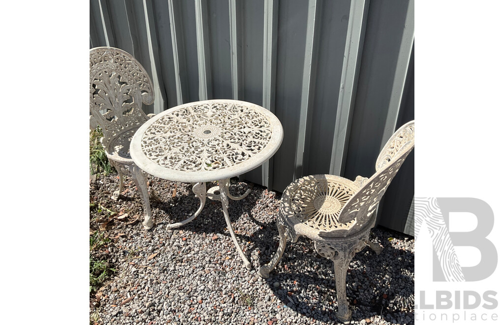 Vintage 3 Piece Lacework Patio Set