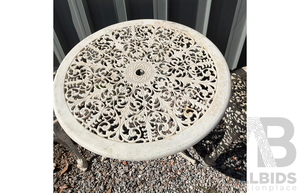 Vintage 3 Piece Lacework Patio Set