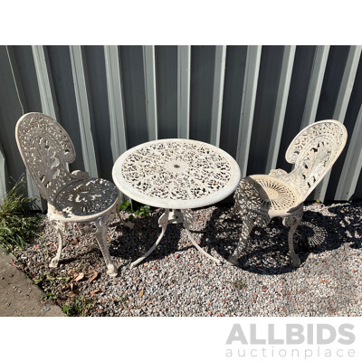 Vintage 3 Piece Lacework Patio Set