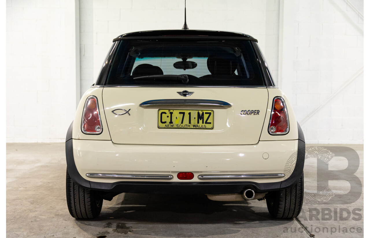 1/2005 Mini Cooper R50 2d Hatchback Pepper White 1.6L