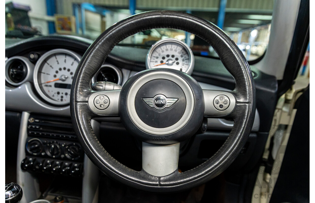 1/2005 Mini Cooper R50 2d Hatchback Pepper White 1.6L