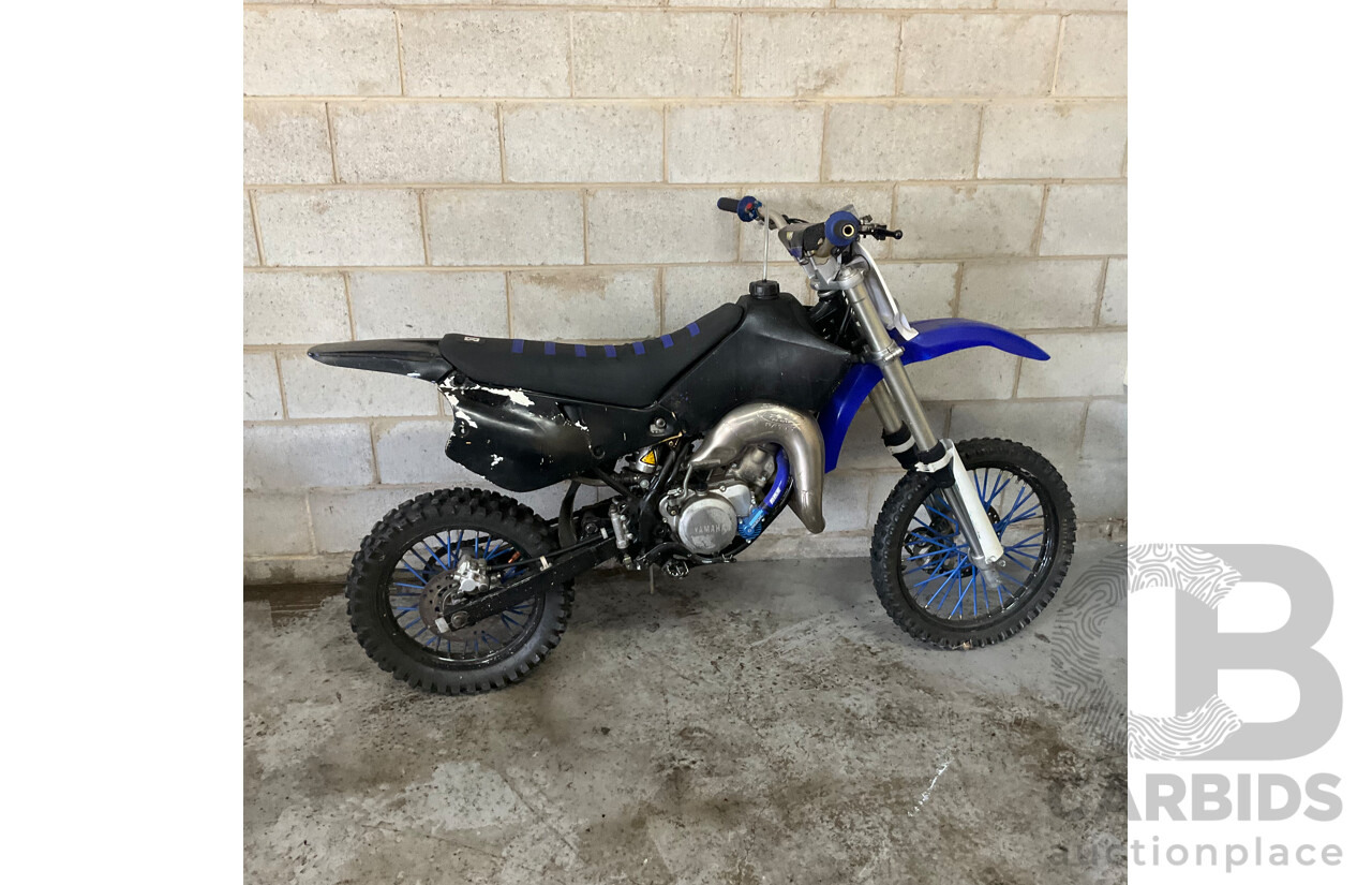 2001 Yamaha Dirt Bike