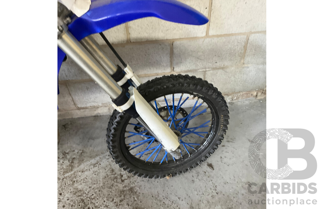 2001 Yamaha Dirt Bike