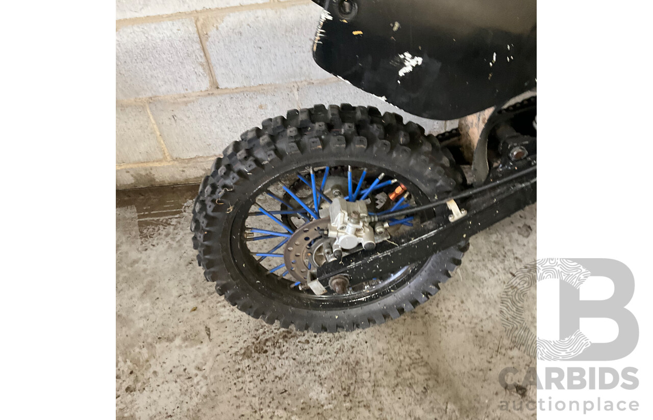 2001 Yamaha Dirt Bike