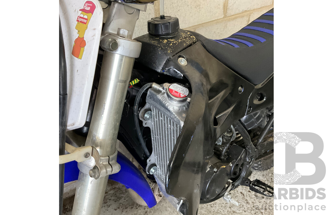 2001 Yamaha Dirt Bike