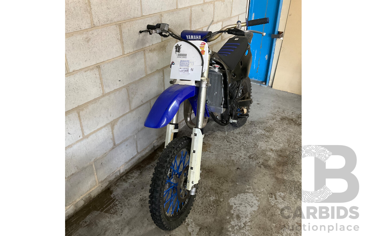 2001 Yamaha Dirt Bike